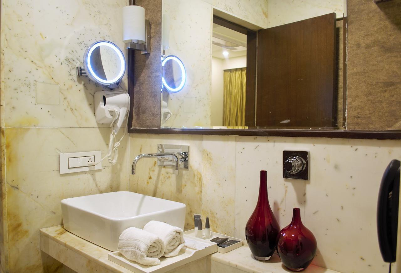 Hotel Gangakashi Nagpur Exteriör bild