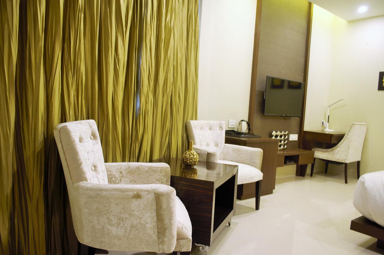 Hotel Gangakashi Nagpur Exteriör bild