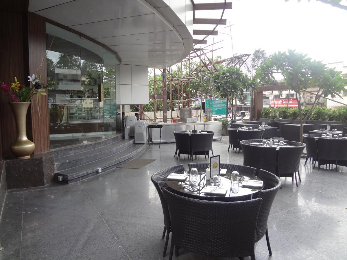 Hotel Gangakashi Nagpur Exteriör bild