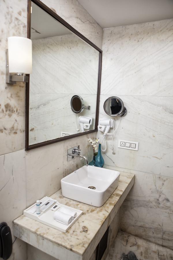 Hotel Gangakashi Nagpur Exteriör bild